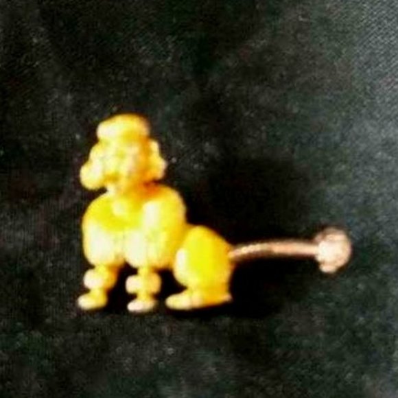 VTG PERIOD STYLE POODLE GOLD TONE/ YELLOW ENAMEL PAINT CLEAR RHINESTONE EYES - Picture 1 of 5